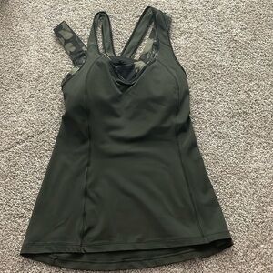 Lululemon Gator Green Biggie So Fly Womens Super Sport Tank Top Butterfly